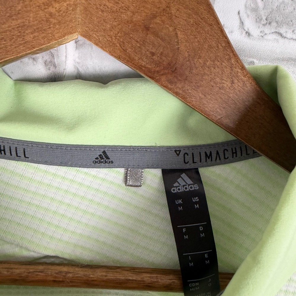 Adidas Climachill Polo Shirt Mens Medium Green Striped Venetian Resort Las Vegas - Picture 4 of 8